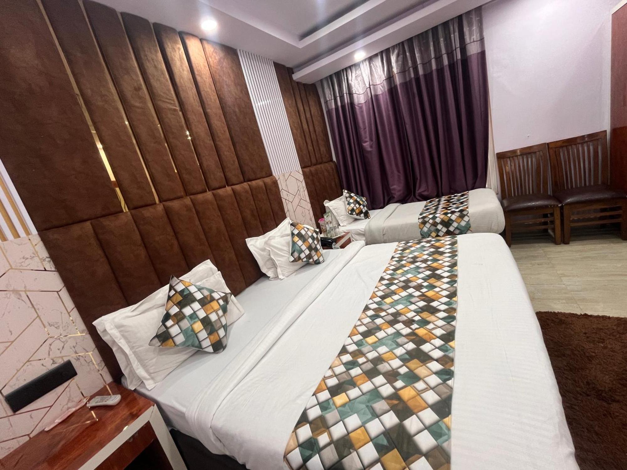Hotel Embassy Near Rk Ashram Metro نيودلهي المظهر الخارجي الصورة