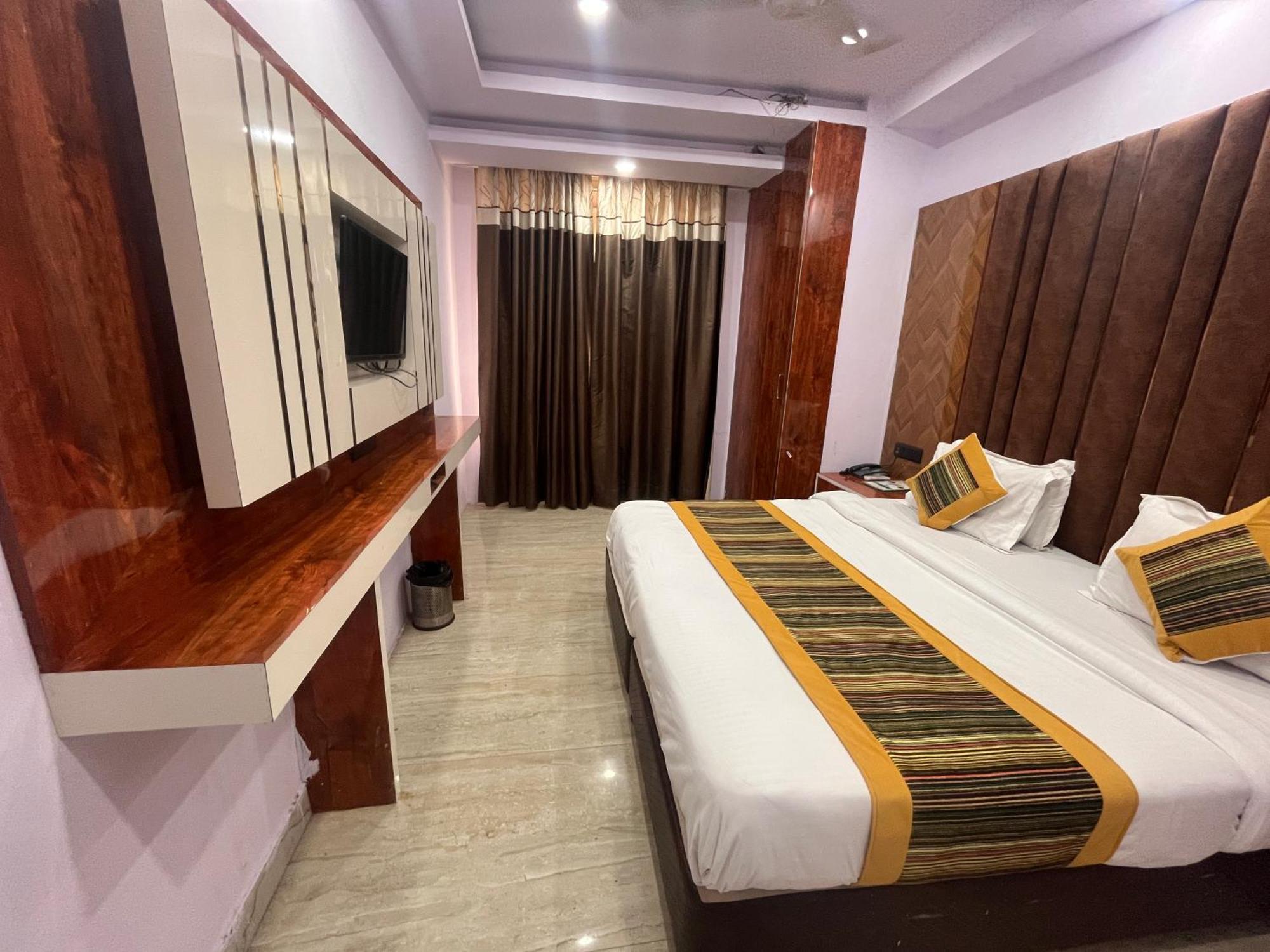 Hotel Embassy Near Rk Ashram Metro نيودلهي المظهر الخارجي الصورة