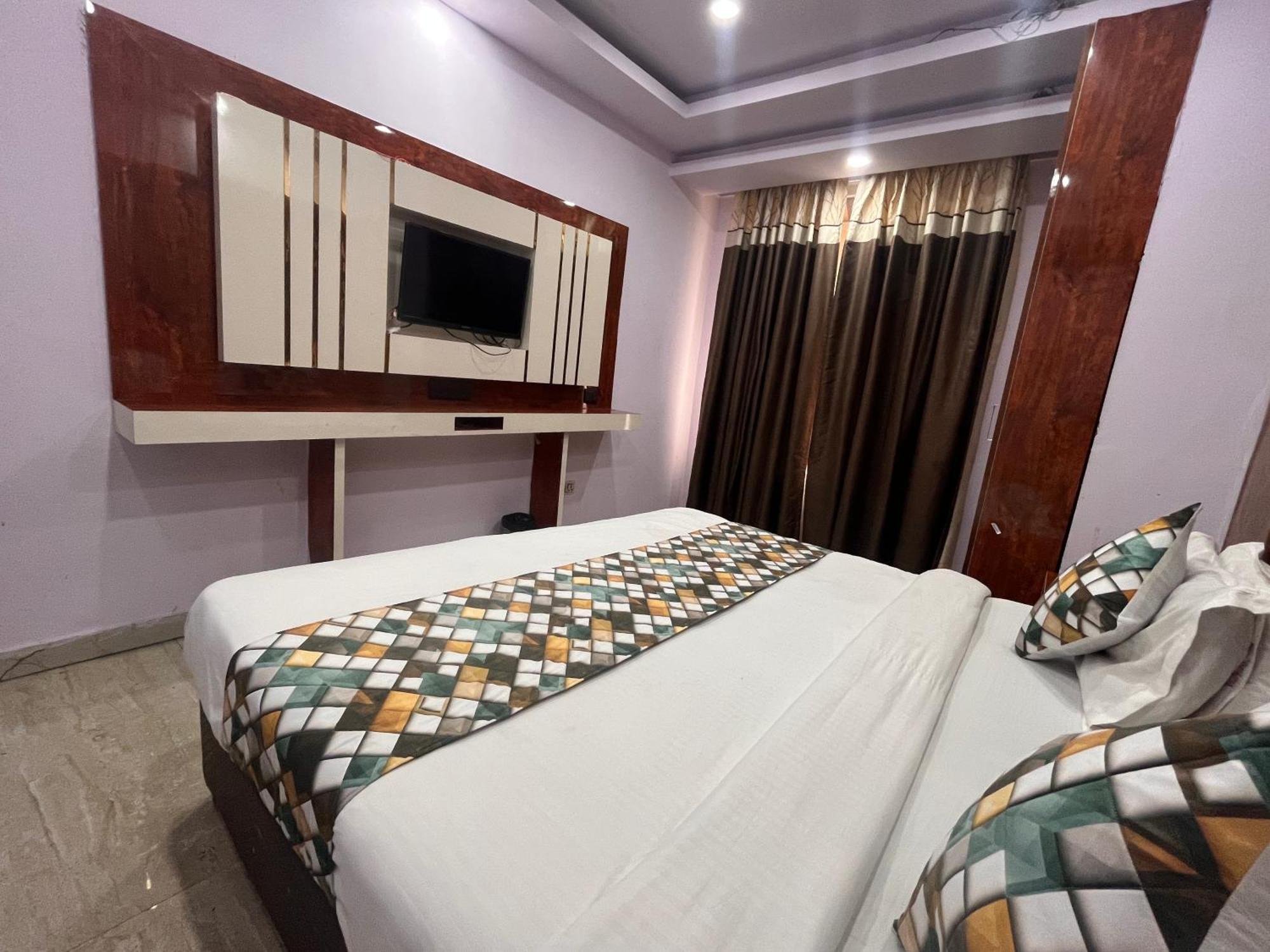 Hotel Embassy Near Rk Ashram Metro نيودلهي المظهر الخارجي الصورة