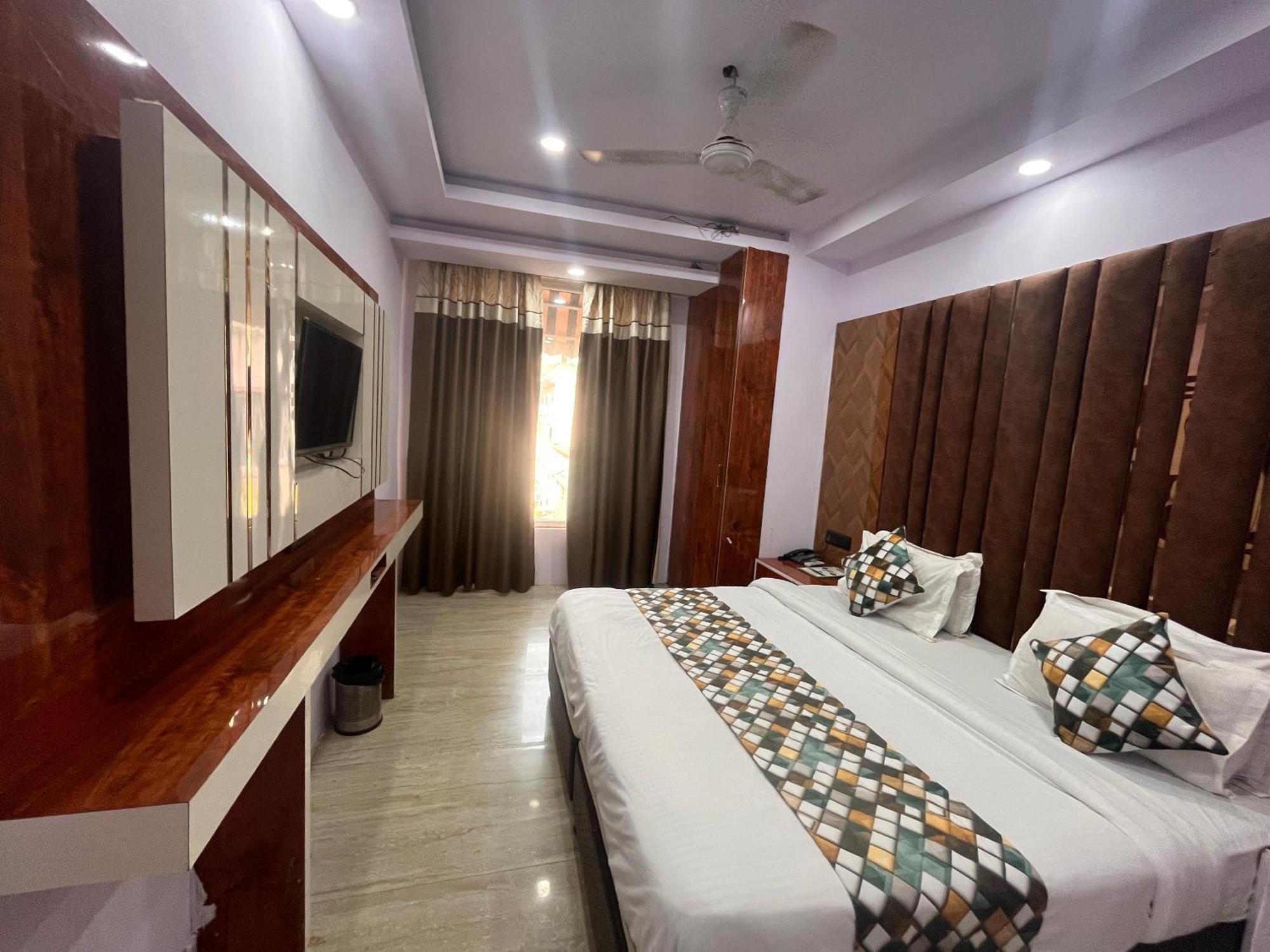 Hotel Embassy Near Rk Ashram Metro نيودلهي المظهر الخارجي الصورة