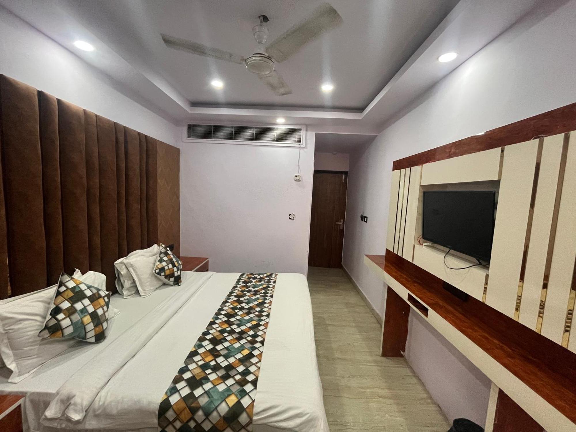 Hotel Embassy Near Rk Ashram Metro نيودلهي المظهر الخارجي الصورة